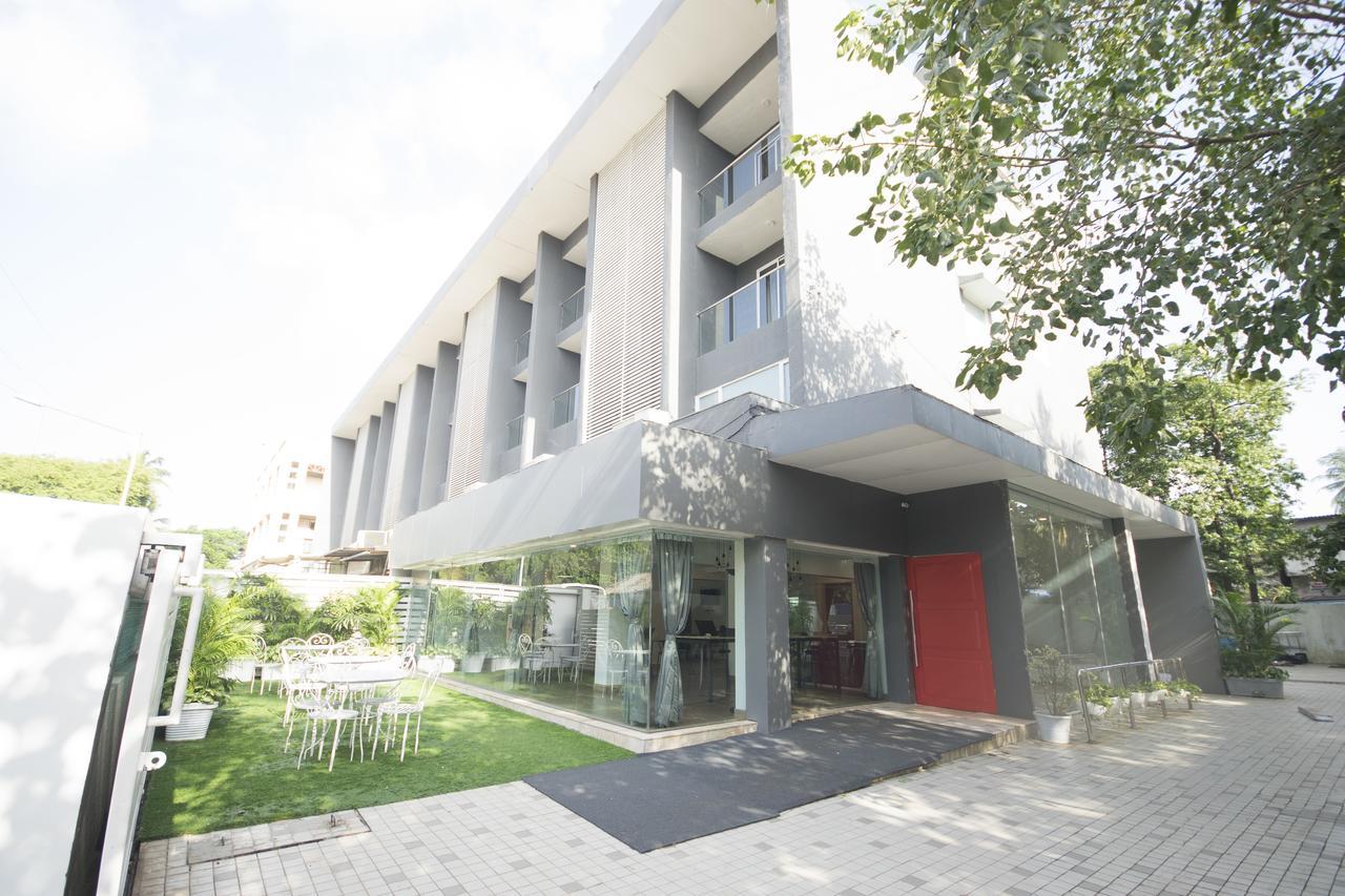 Oyo Townhouse 16 International Airport Hotel Mumbai  Buitenkant foto
