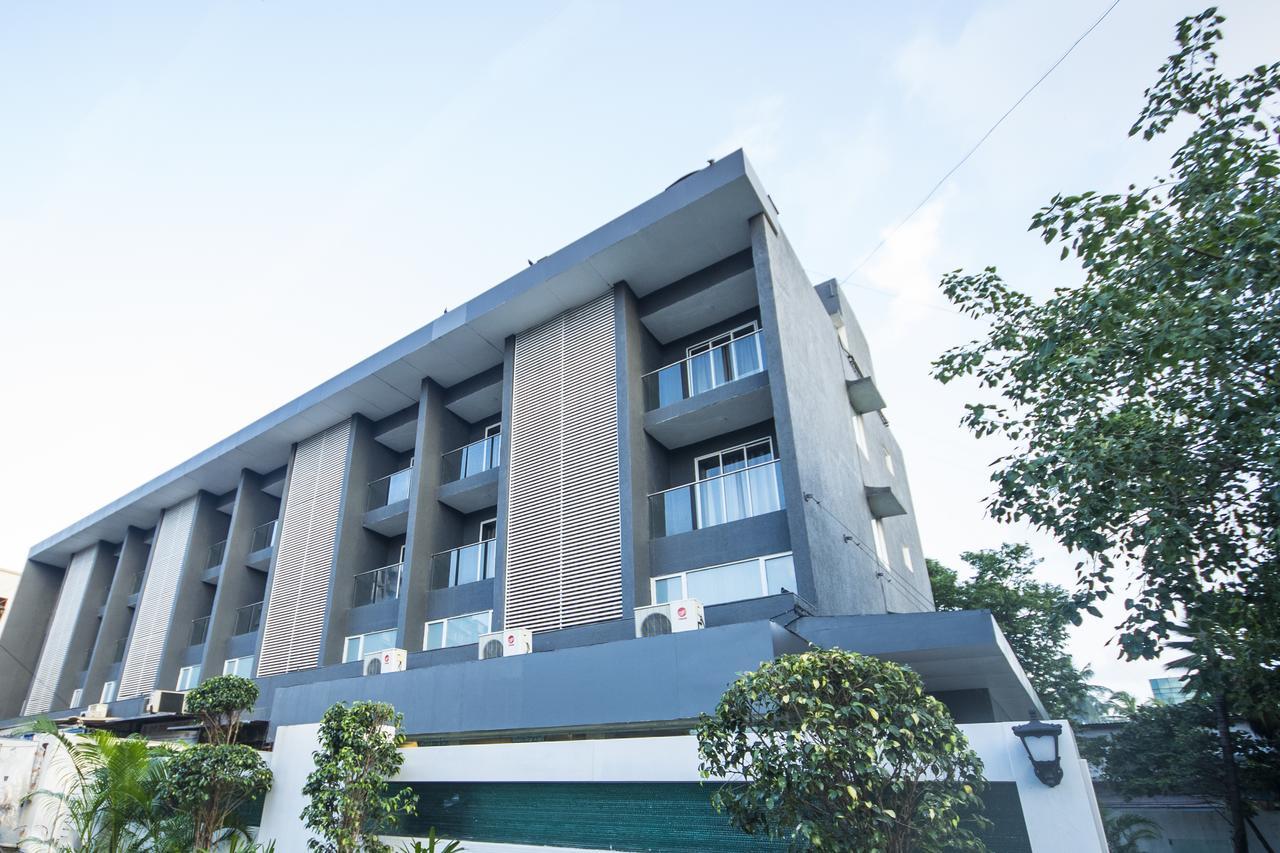 Oyo Townhouse 16 International Airport Hotel Mumbai  Buitenkant foto